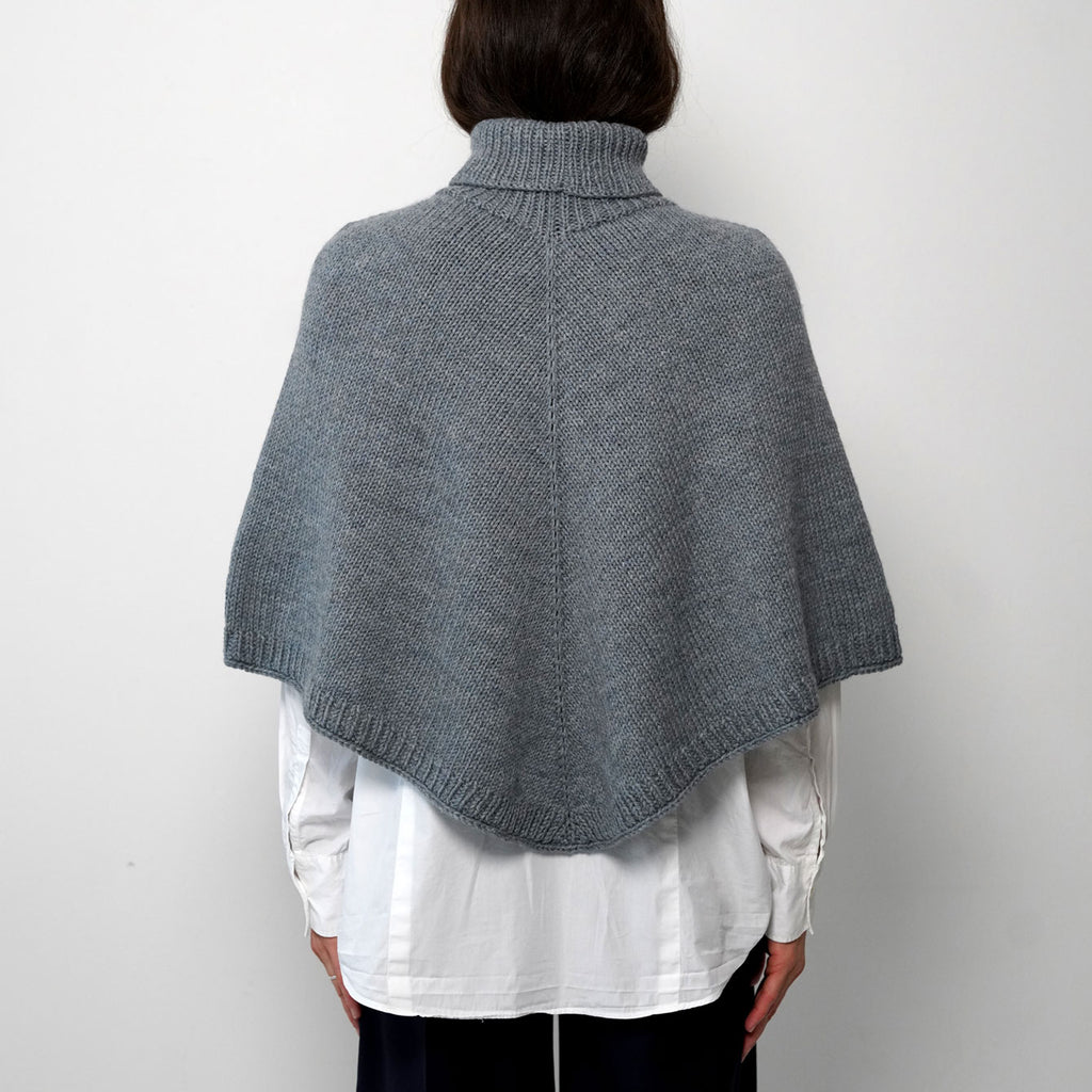 OPSKRIFT: Enholmen Strik Poncho